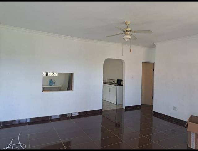 3 BEDROOM HOUSE FOR SALE IN CRAIGIEBURN